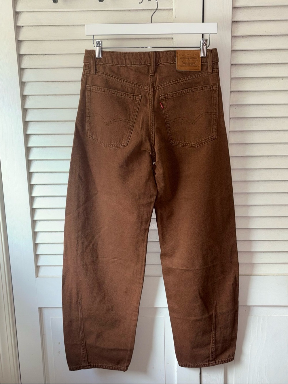 NWT Levi’s Premium Baggy Dad Barrel Jeans 25x30 Washed Bison Brown - Picture 4 of 7